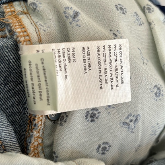 Anthropologie Pilcro straight leg distressed denim jeans size 30 Laid Back Denim - Picture 4 of 5